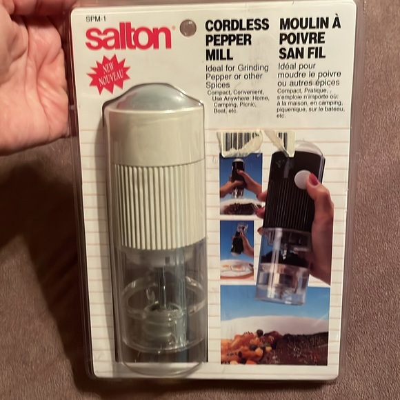 Vintage 90’s Salton cordless pepper mill NWT - Picture 6 of 7